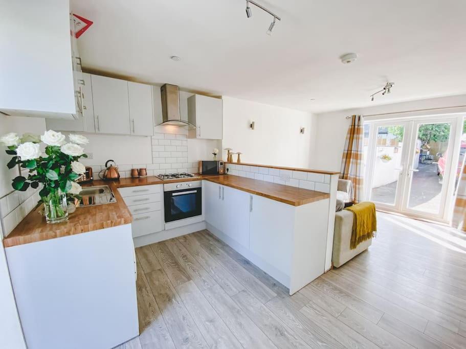 La Petite Maison Swansea Extérieur photo